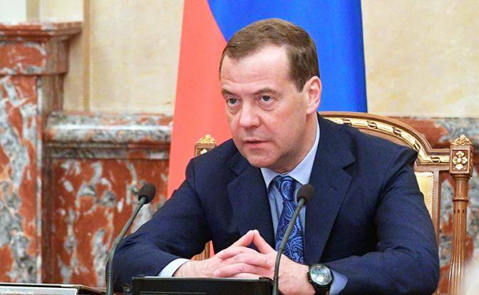 Медведев — страховка Путина от дворцового переворота