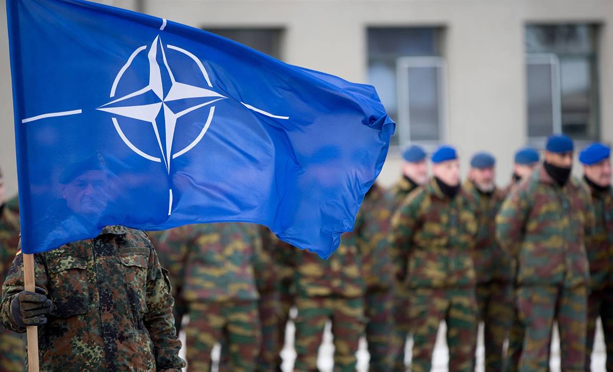 Близкий конец НАТО: что может удержать военный блок от развала