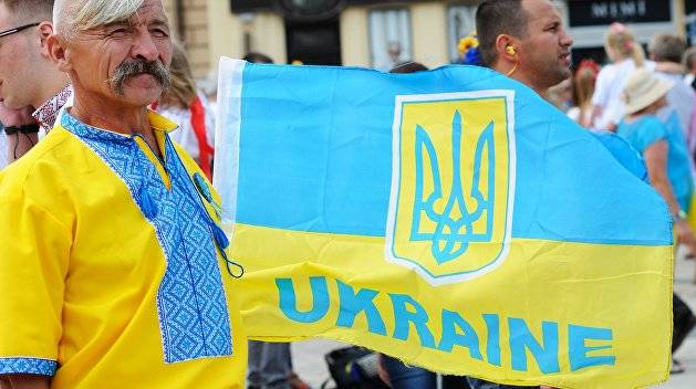 Украину превратили в политический остров