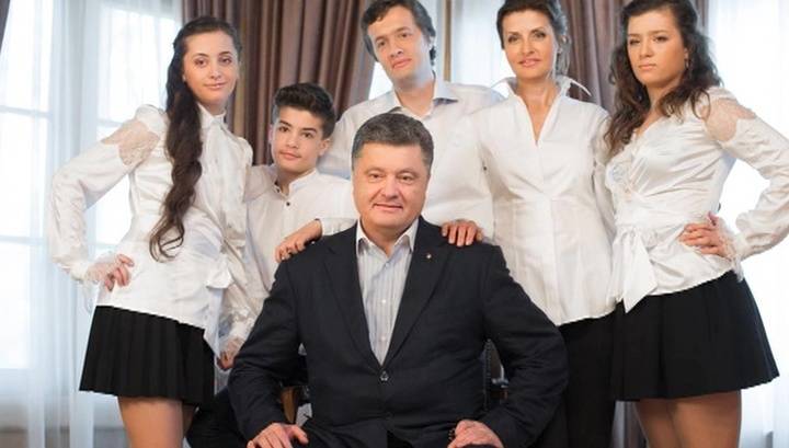 Раскрыты имена, под которыми семья Порошенко скрытно выезжает из Украины