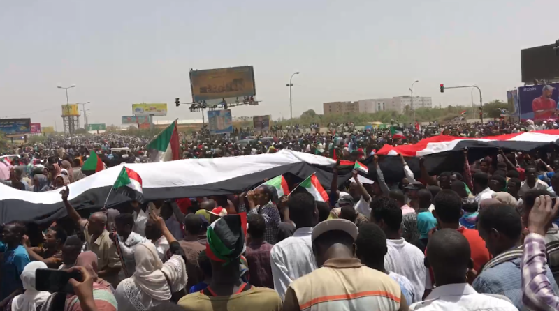 Переворот в Судане напоминает работу ЦРУ