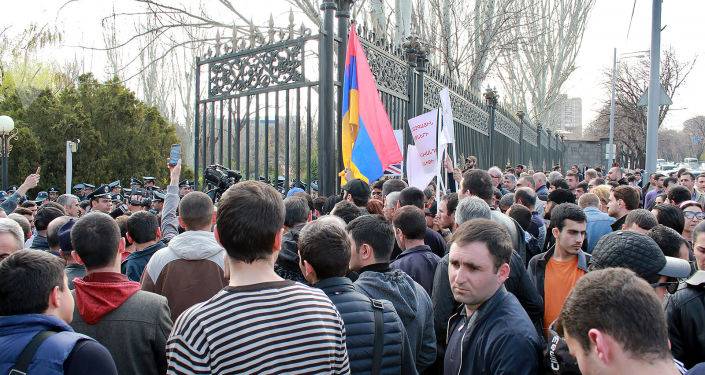 Армения: вызов ЛГБТ-активистов и ответ большинства