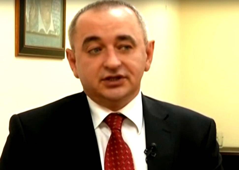 Прокурор Матиос «убегал» с Украины, чтобы работать за границей вместе с СБУ