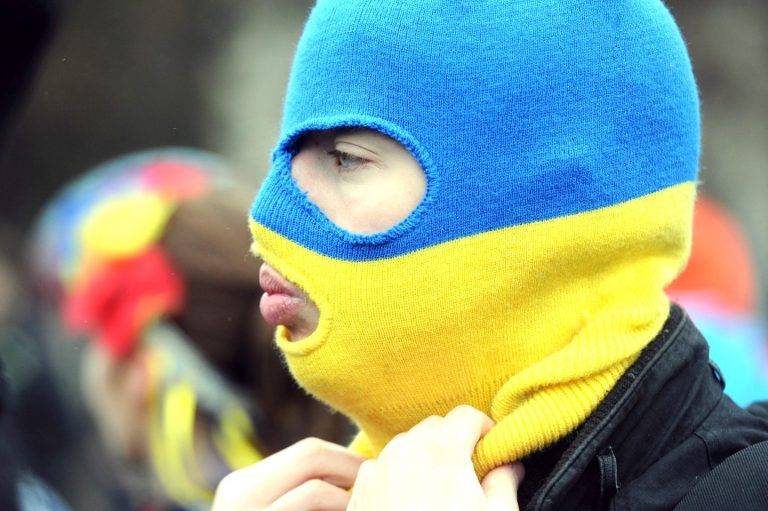 Удержать военным путем: зачем Порошенко стягивает спецназ в столицу Украины
