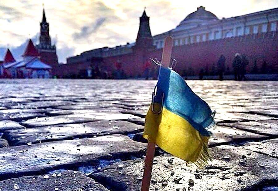 Украина изнутри: предатели, кураторы и смотрящие из Кремля