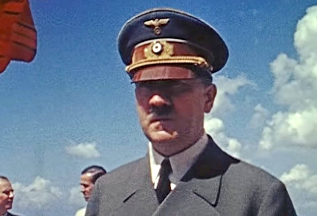 Секретные документы ФБР: Гитлер выжил и бежал в Аргентину