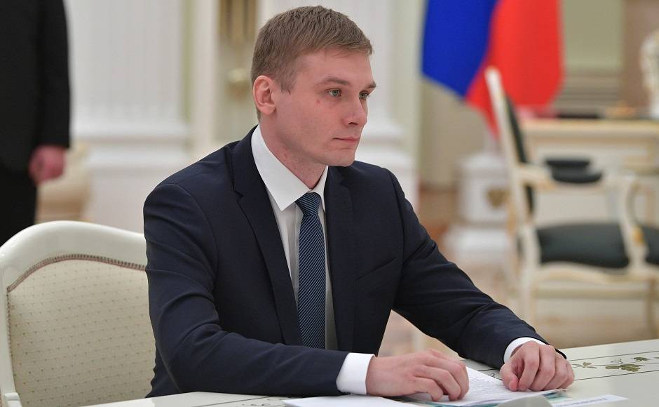 Жадная оппозиция: Коновалов увеличил зарплату себе и министрам в 4 раза Жадная оппозиция: Коновалов увеличил зарплату себе и министрам в 4 раза
