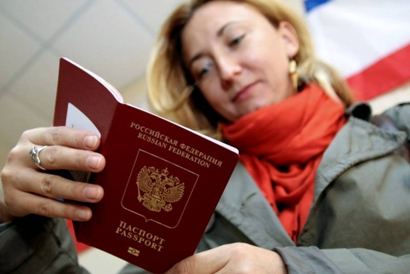Чем обернется раздача российских паспортов на Донбассе?