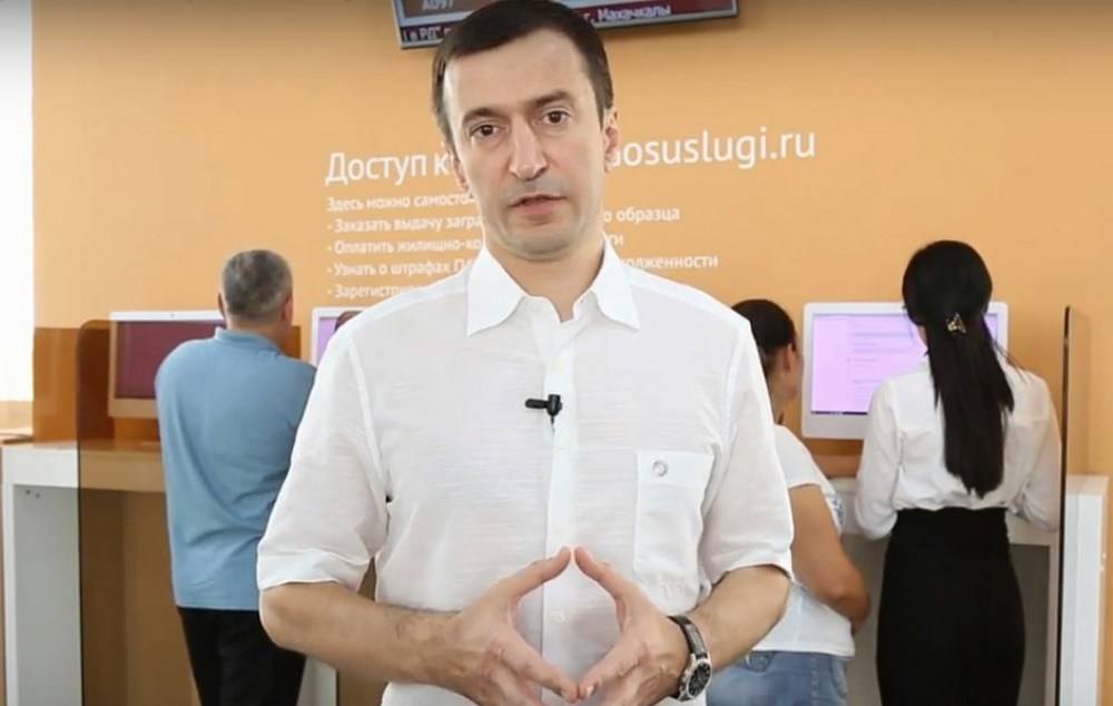 Силовики задержали министра экономики Дагестана