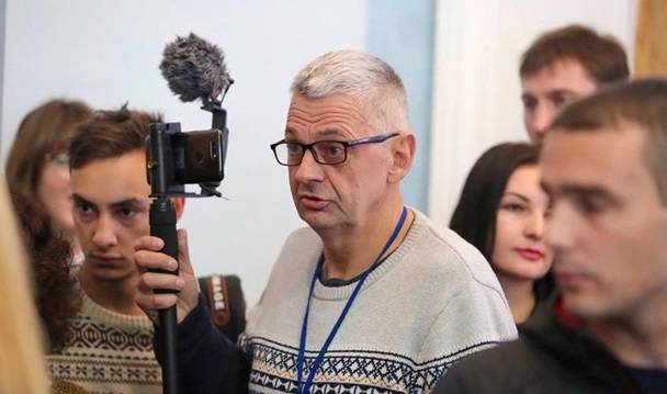 Свобода слова по-украински: в Черкассах напали на журналиста Комарова
