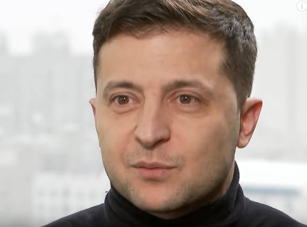 Зеленский анонсировал ответ на раздачу российских паспортов на Донбассе