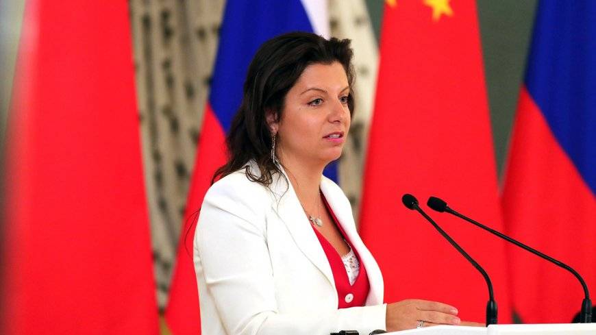 Симоньян тонкой иронией «уложила на лопатки» главу МИДа Британии Ханта Симоньян тонкой иронией «уложила на лопатки» главу МИДа Британии Ханта