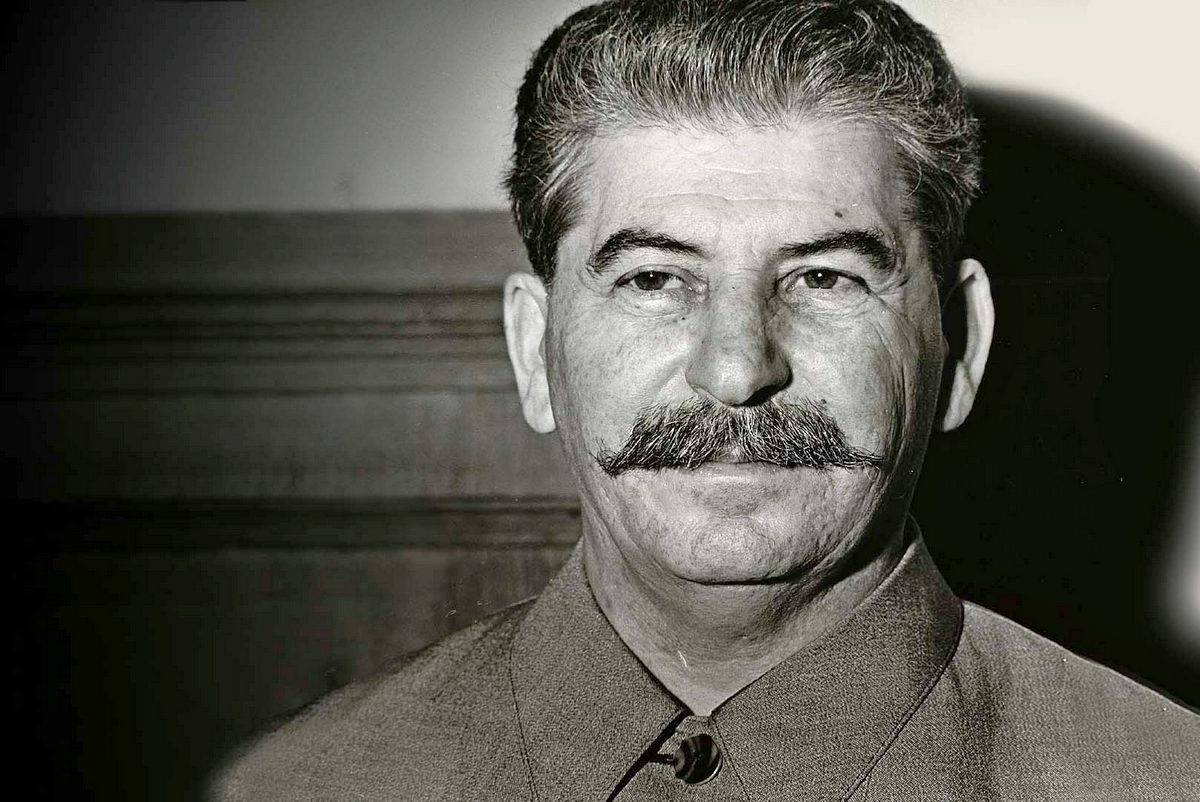 Родина их страха: Сталина окружили пигмеи