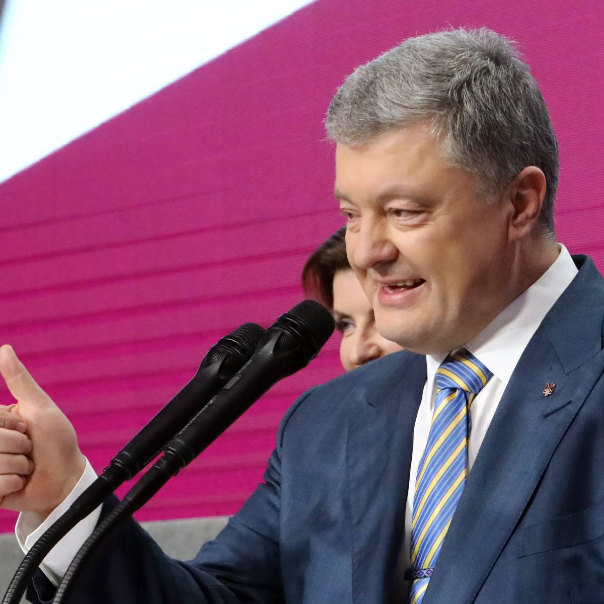 "Спасибо за санкции против России". Порошенко поблагодарил ЕС