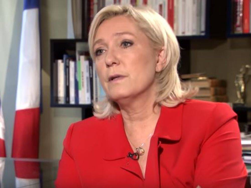 Опрос во Франции: Ле Пен вырывается вперед