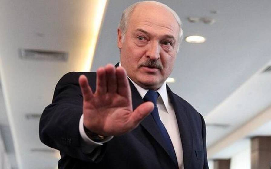 Батька своего не упустит: Лукашенко «наводит мосты» с Зеленским