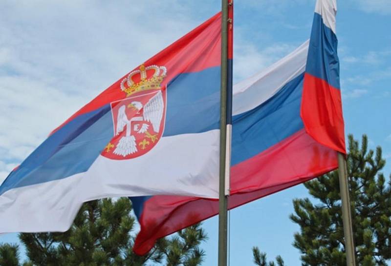 Заставить пойти на уступки: в Сербии пригрозили Западу конфедерацией с РФ