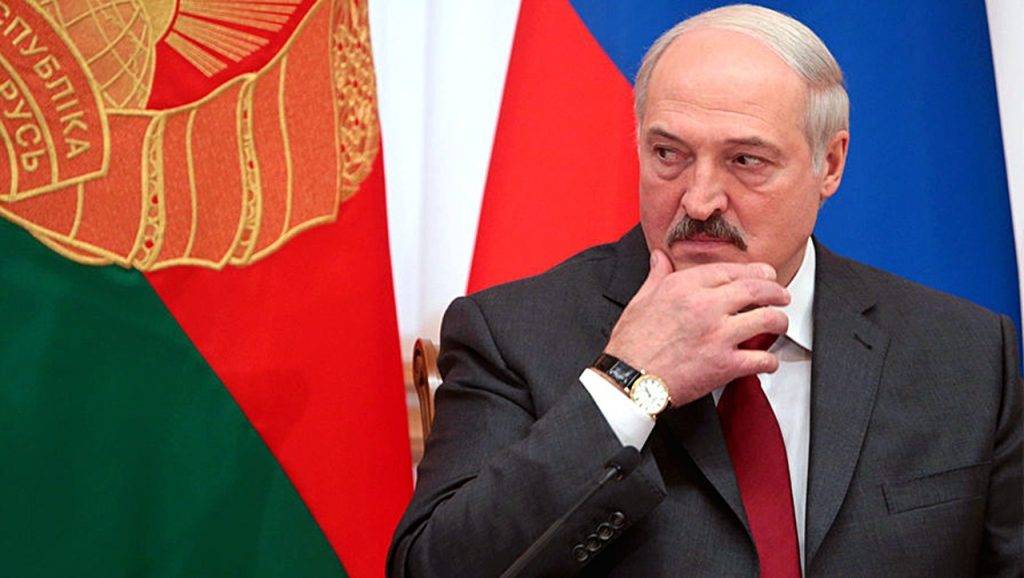Британские СМИ озвучили план, по которому Лукашенко вырвется из лап России