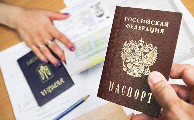 Их ответ Путину: Жителей Донбасса с российскими паспортами сдадут в рабство