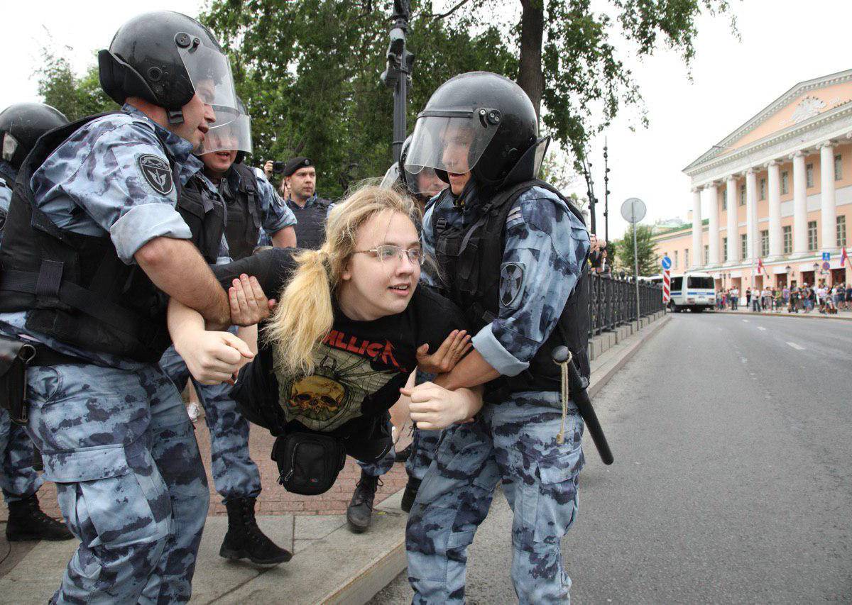 Протесты в Гонконге и Москве: ожидаемая «неожиданность»