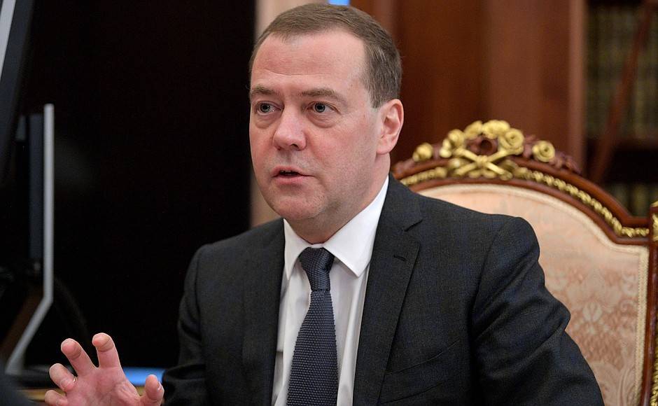 Рейтинги власти прекратили снижение Рейтинги власти прекратили снижение