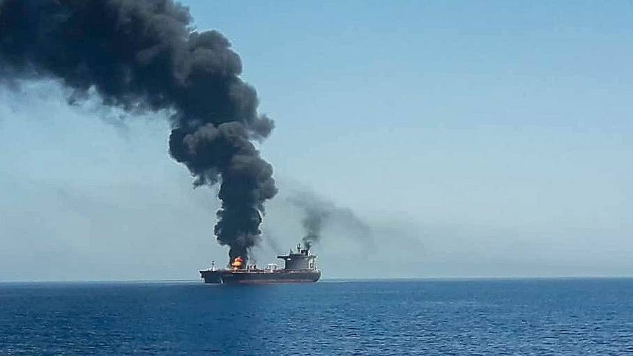 Провокация США с танкерами: Штаты повторяют «тонкинские инциденты»