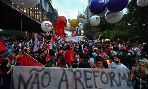 В Бразилии 45 миллионов вышли против пенсионной реформы – не как у нас!