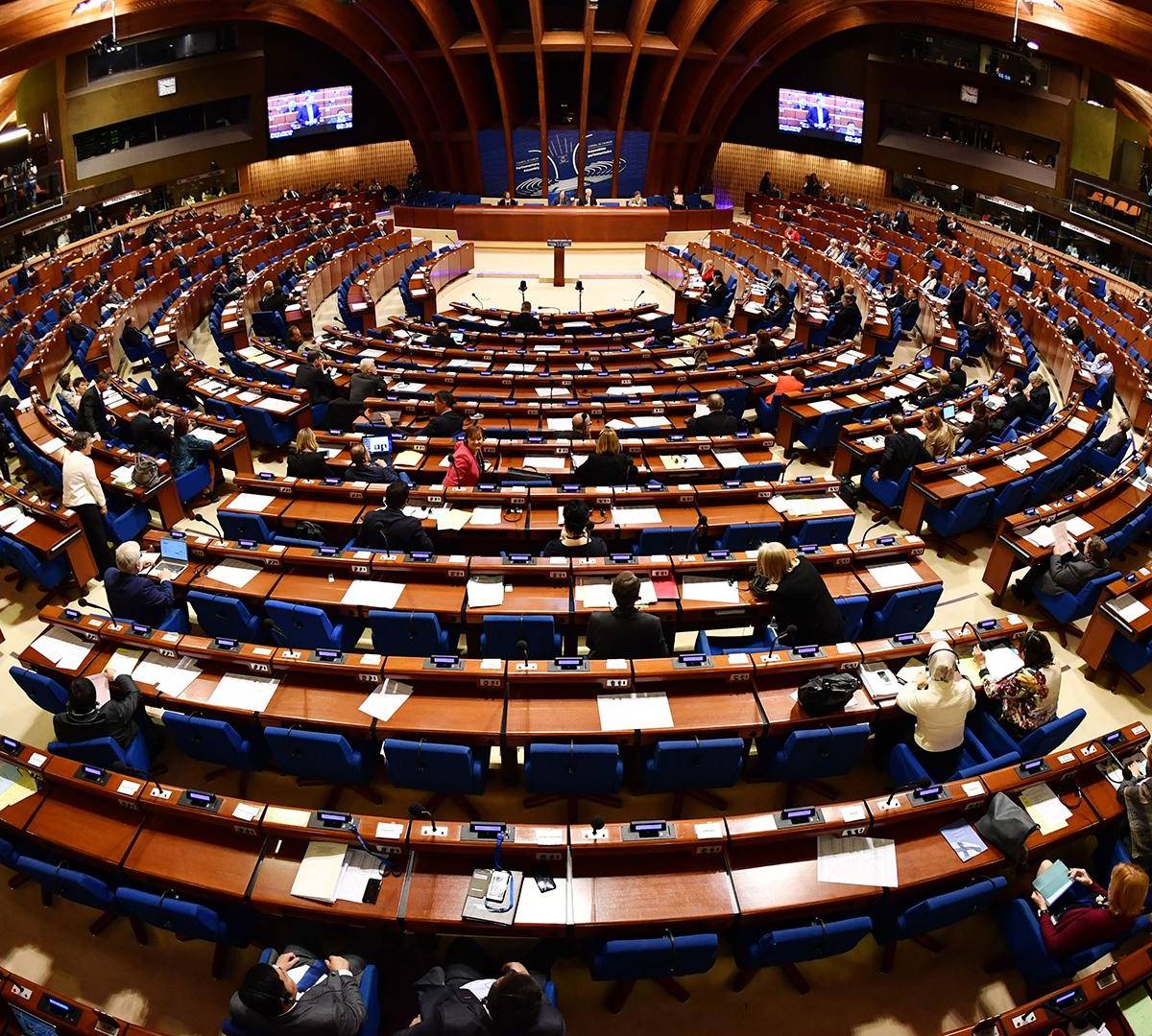 ПАСЕфрения, или Холостая истерика украинства