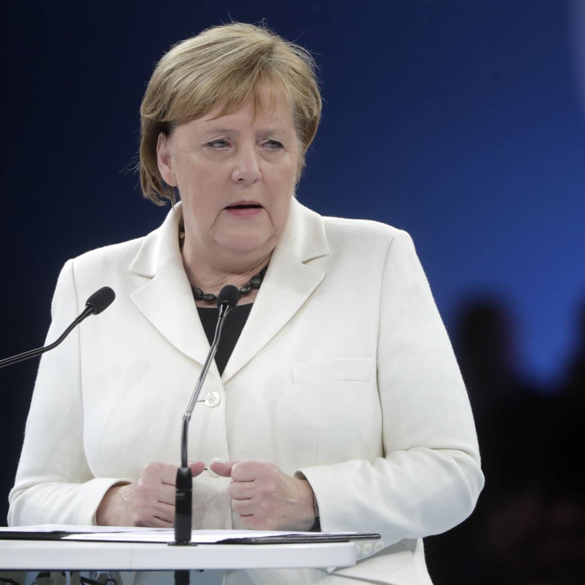 Меркель снова стало дурно на протокольном мероприятии