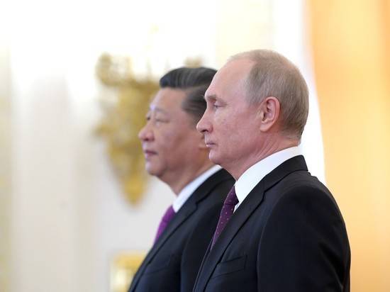 Как Путин и Си вытаскивают Трампа из трясины амбиций