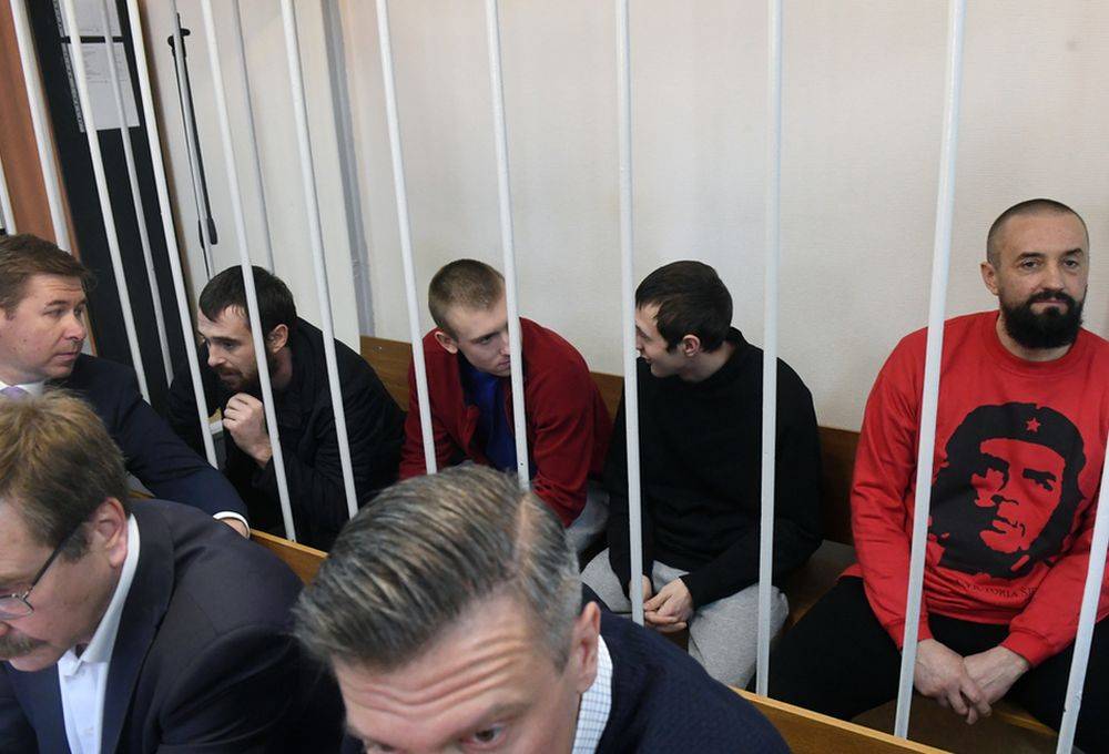 Украинцам, задержанным в Керченском проливе, начали выносить обвинения