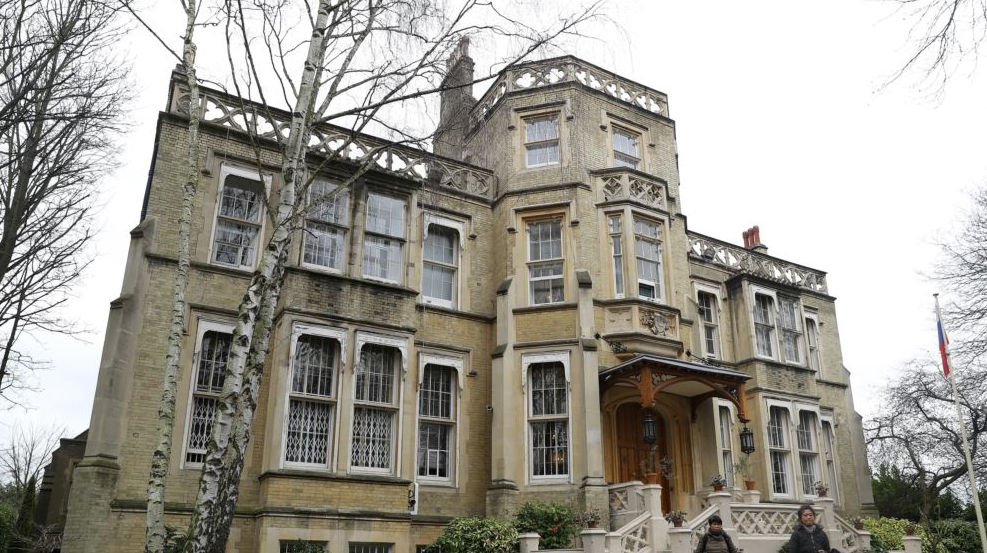 Посольство России рассказало, как Лондон уходит от ответа по делу Скрипалей