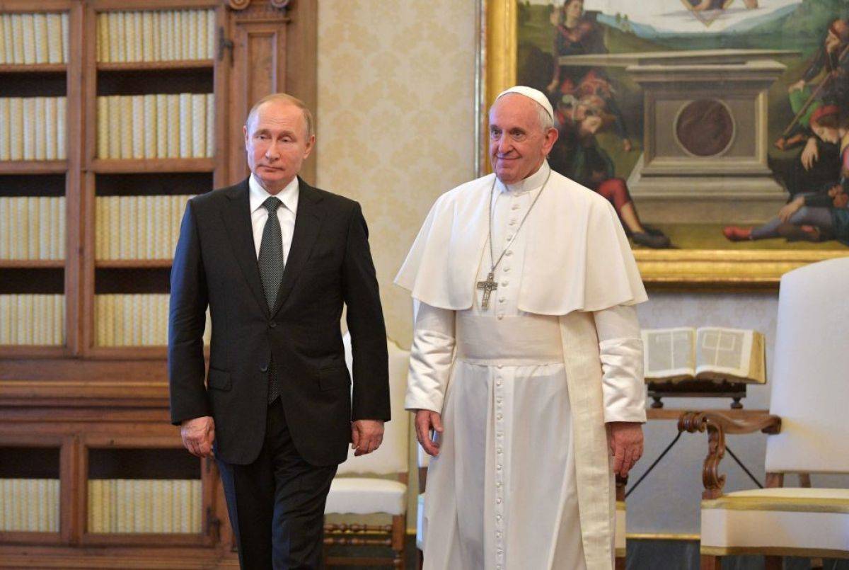 Зачем Путин ездит в Ватикан?