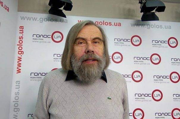 Погребинский усомнился в Зеленском: при слабых картах он сумеет выиграть Погребинский усомнился в Зеленском: при слабых картах он сумеет выиграть