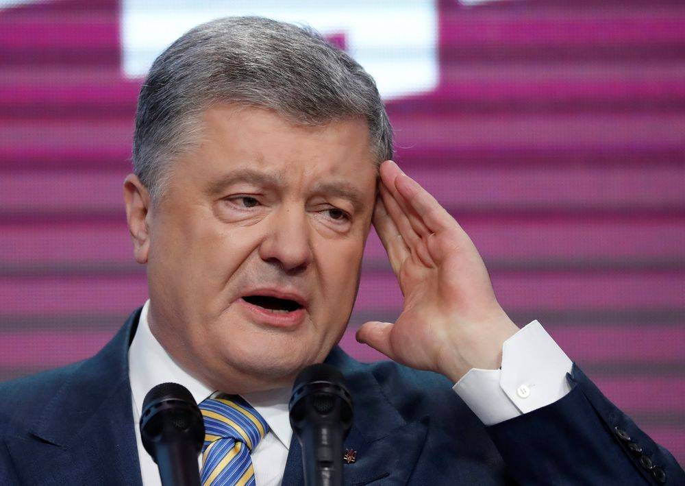 Порошенко заявил, что будет бить «по морде» за выкрики «Ганьба!»