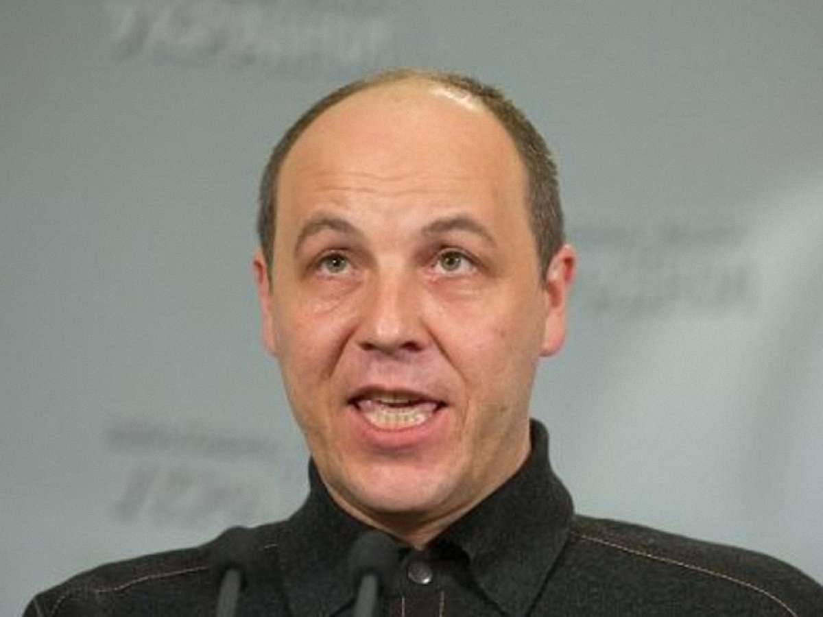 Парубий использует Крым и Донбасс, чтобы удержаться в Раде Парубий использует Крым и Донбасс, чтобы удержаться в Раде