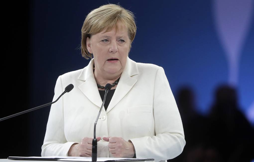 Что повторяла Меркель во время последнего приступа дрожи?