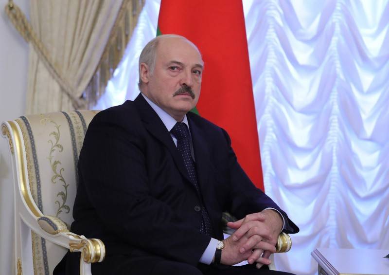 Русофобия сохранит «кресло» за Лукашенко