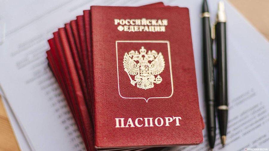 Российское гражданство – всем жителям или выходцам из Донбасса?