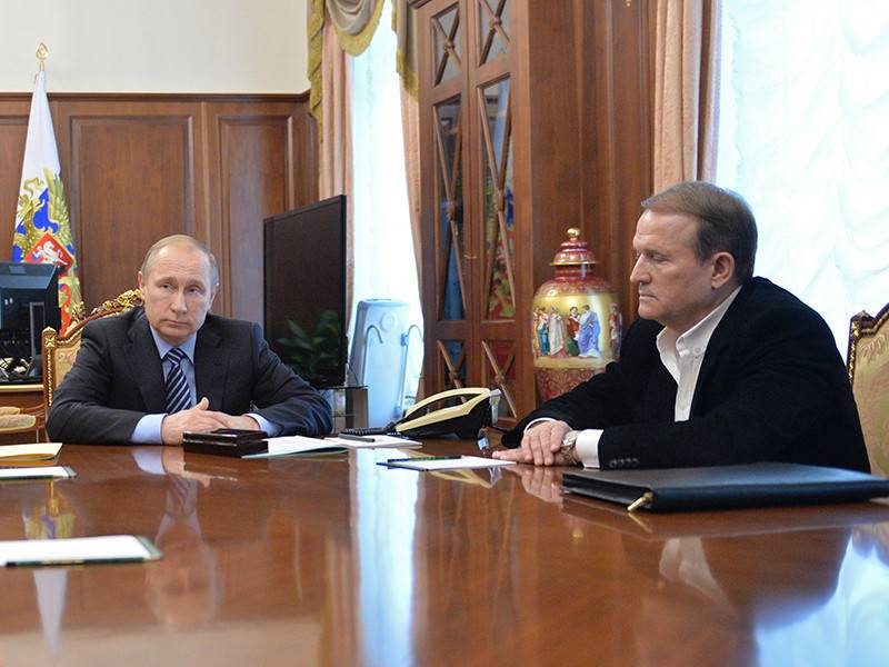 Путин в Санкт-Петербурге встретился с украинским политиком Медведчуком