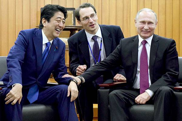 Путин продолжает закулисные переговоры с Японией по сдаче Курил