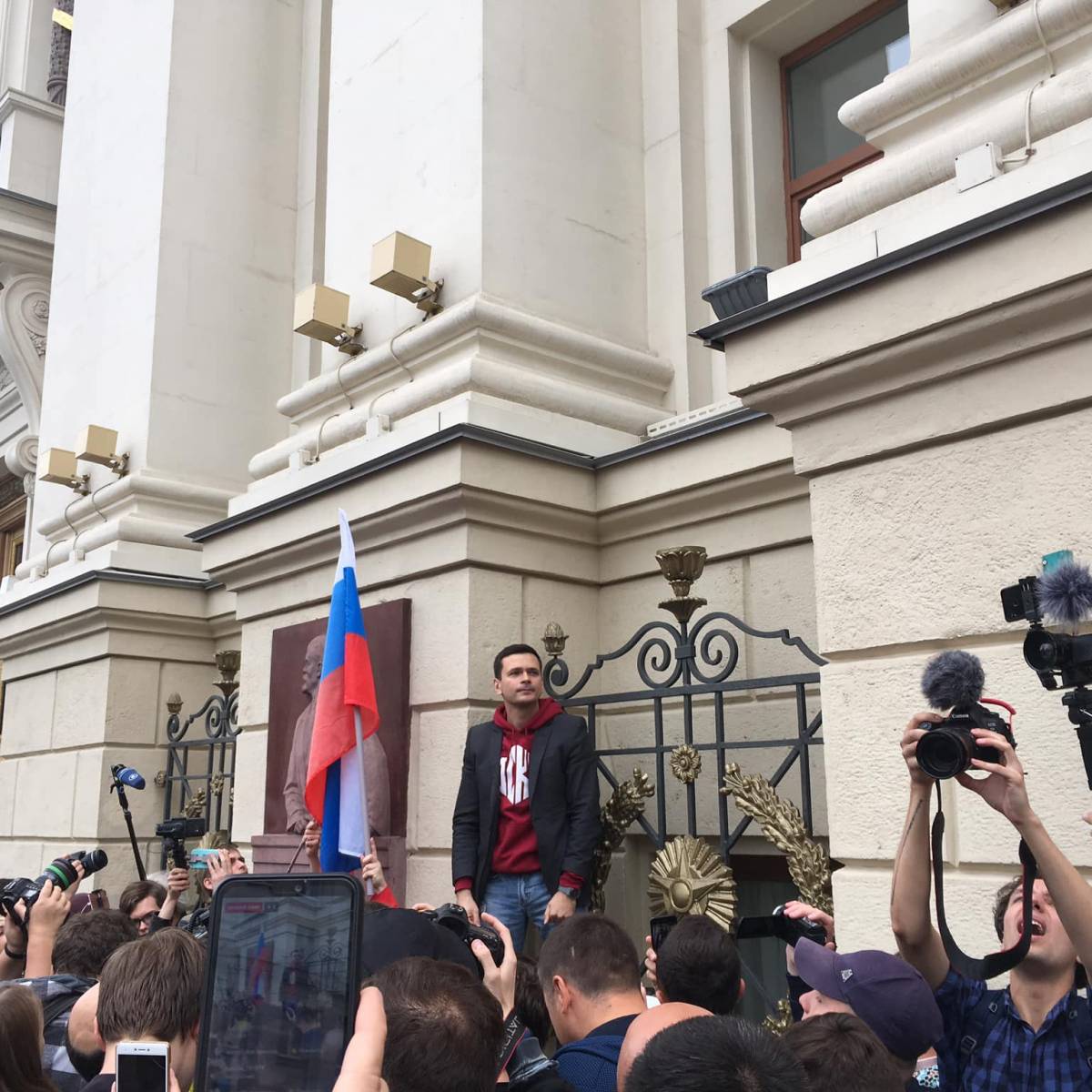 Хроники московского бунта: почему митинг у здания мэрии стал неизбежен