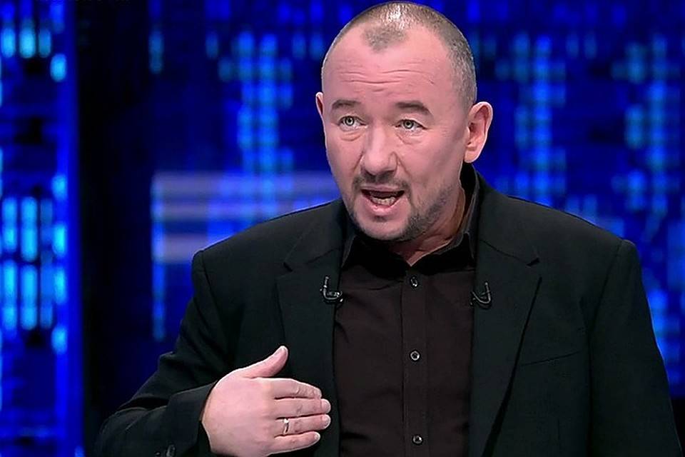 Шейнин высмеял "добрую волю" Киева, отпустившего экипаж российского танкера Шейнин высмеял "добрую волю" Киева, отпустившего экипаж российского танкера