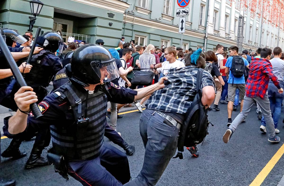 Репетиция Майдана: чего на Западе ждут от митингов в России