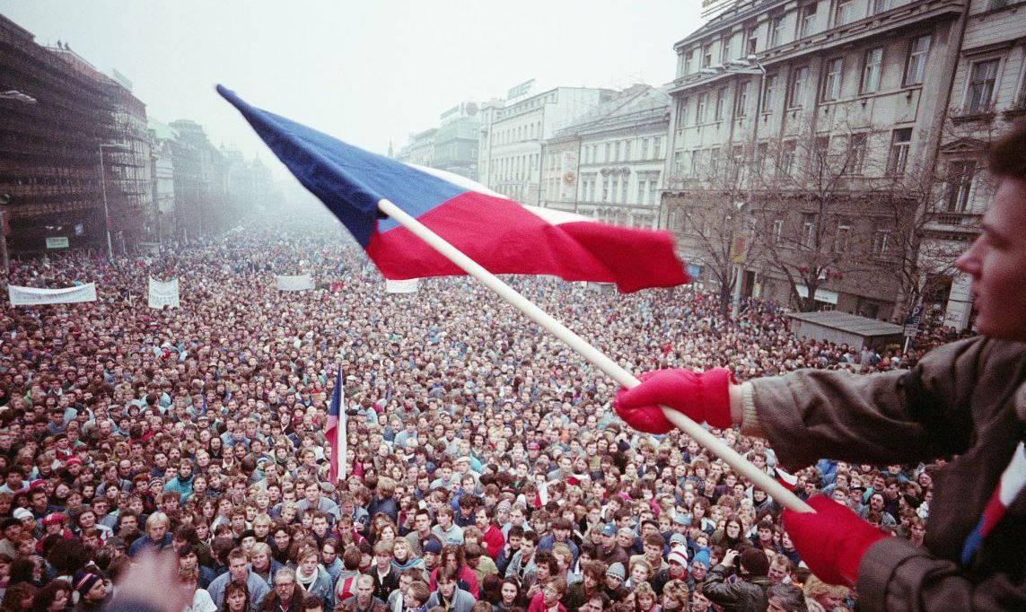 «Бархатная революция» в Чехословакии и современная Россия