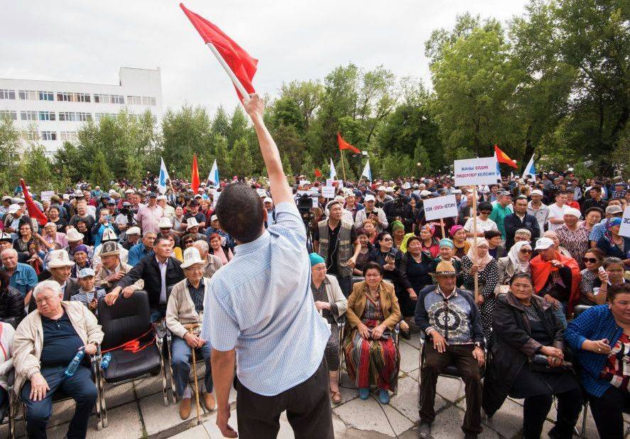 Атамбаеву не хватит сил устроить массовые протесты в Кыргызстане