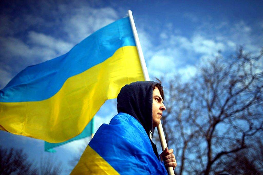 Украинцы уезжают из страны и спешат получить убежище в США