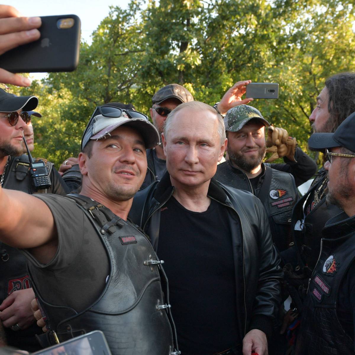 Приезд Путина в Крым вызвал протест Киева