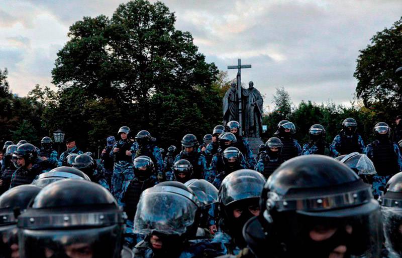 Взгляд на столичные протесты из русской глубинки