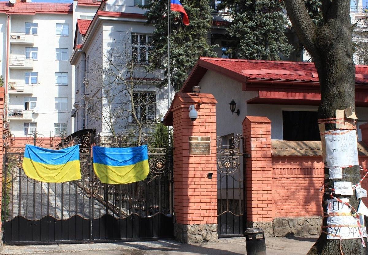 Скандал с дипломатом РФ: Киев пытается уколоть Москву